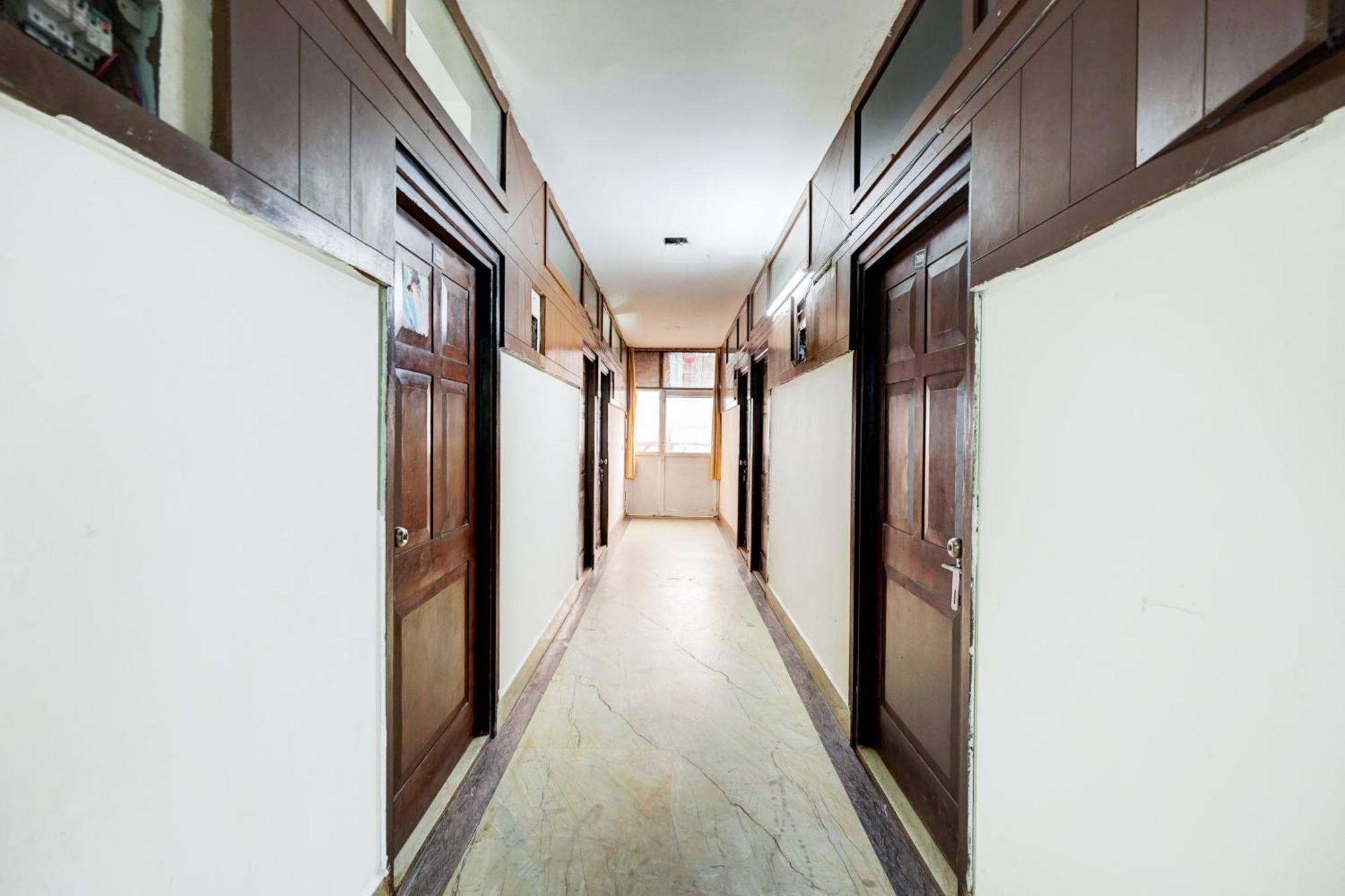 Hotel O Ashoka Inn Hotel Near Botanical Garden Noida Dış mekan fotoğraf